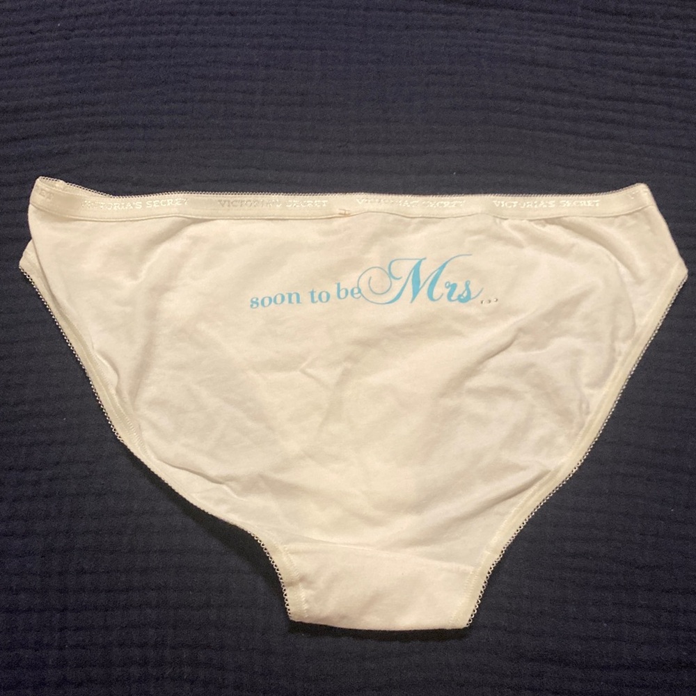 NWT Victoria's Secret White cotton Bridal Panties Soon to be Mrs. Size L